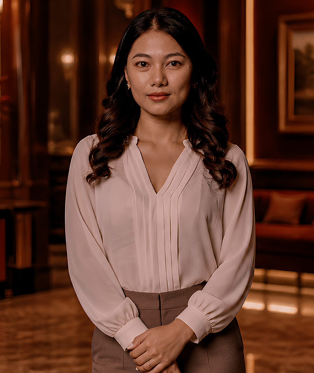 Ava. OV Holidays advisor